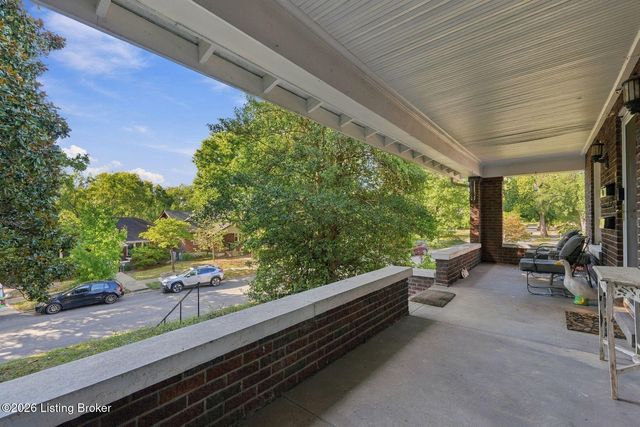 1855 Harvard Dr, Louisville, KY 40205