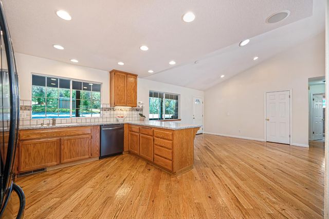 25990 Ridgeview Ct, Colfax, CA 95713