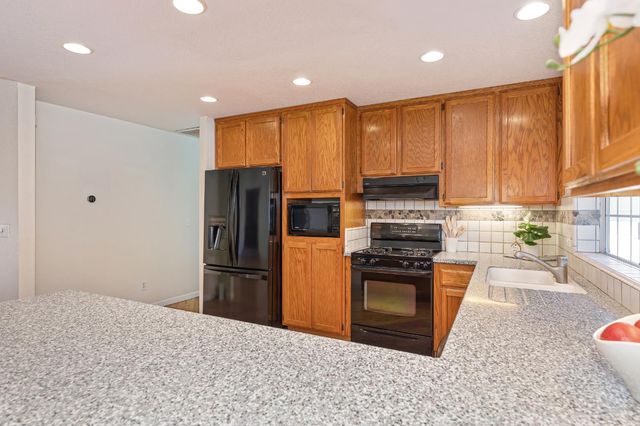25990 Ridgeview Ct, Colfax, CA 95713