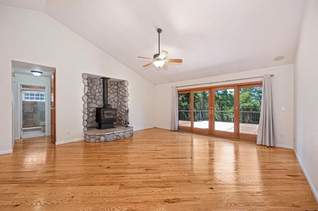 25990 Ridgeview Ct, Colfax, CA 95713