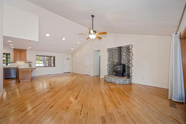 25990 Ridgeview Ct, Colfax, CA 95713