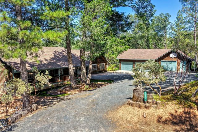 25990 Ridgeview Ct, Colfax, CA 95713