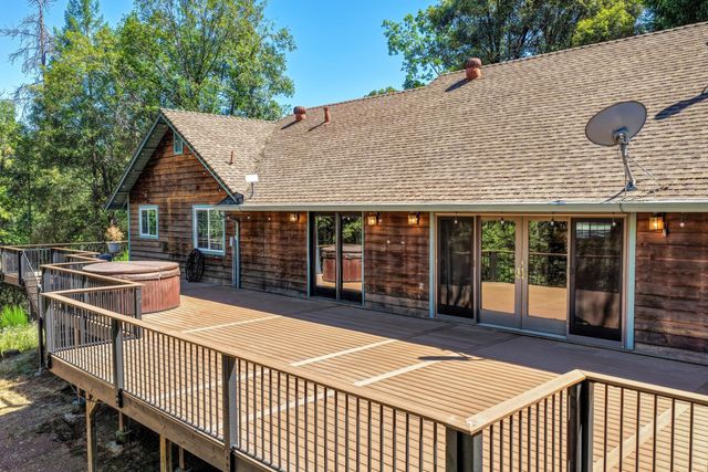 25990 Ridgeview Ct, Colfax, CA 95713