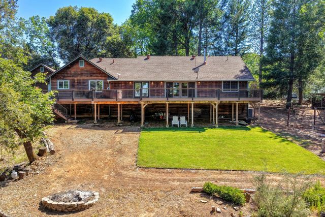 25990 Ridgeview Ct, Colfax, CA 95713