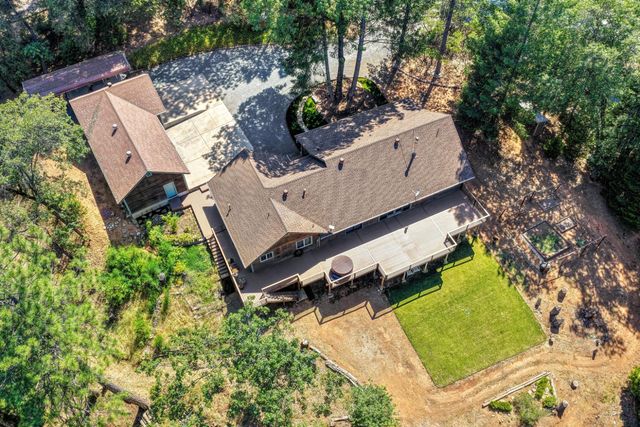 25990 Ridgeview Ct, Colfax, CA 95713