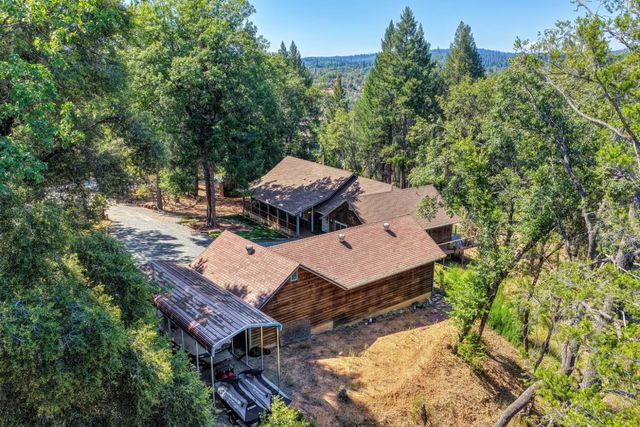 25990 Ridgeview Ct, Colfax, CA 95713