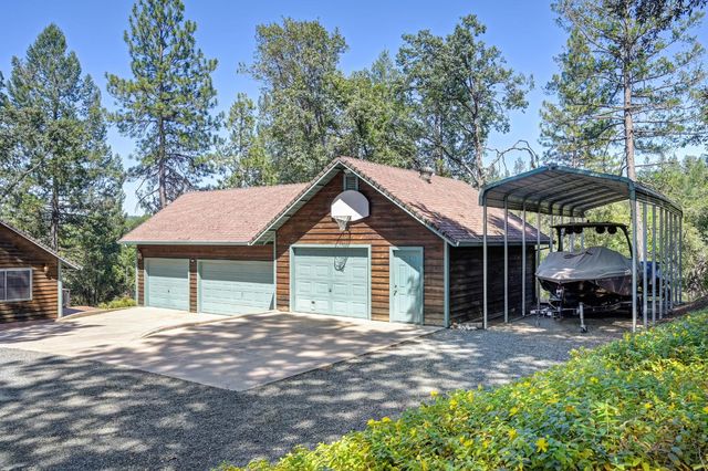 25990 Ridgeview Ct, Colfax, CA 95713