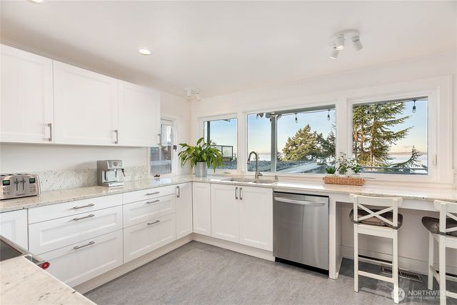 322 S Forest Street, Bellingham, WA 98225