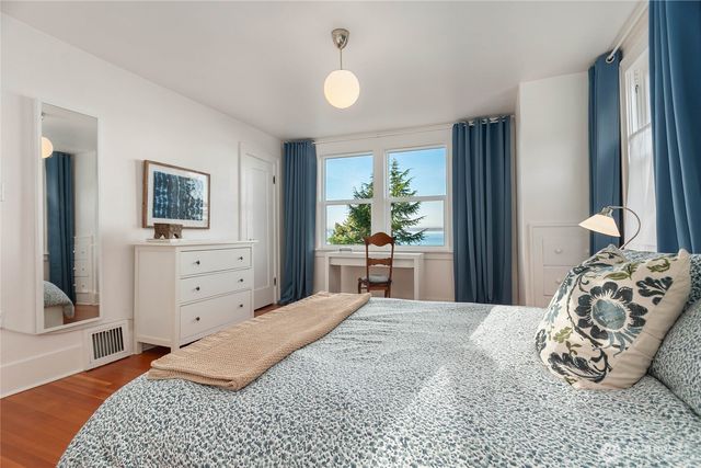 322 S Forest Street, Bellingham, WA 98225