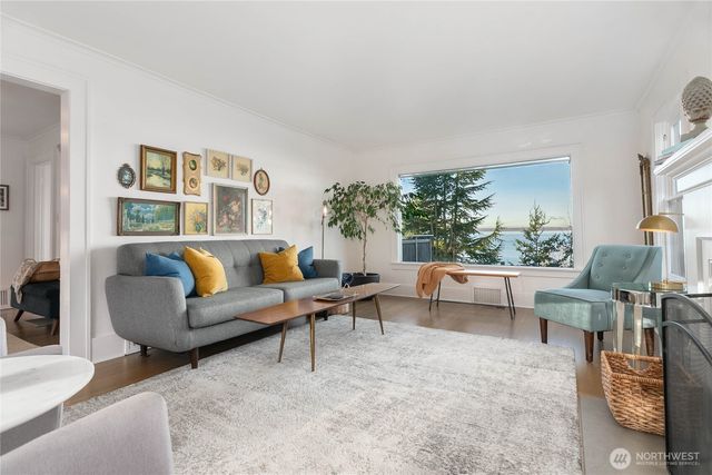 322 S Forest Street, Bellingham, WA 98225