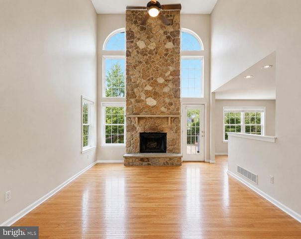 103 HIDDEN CT, New Hope, PA 18938