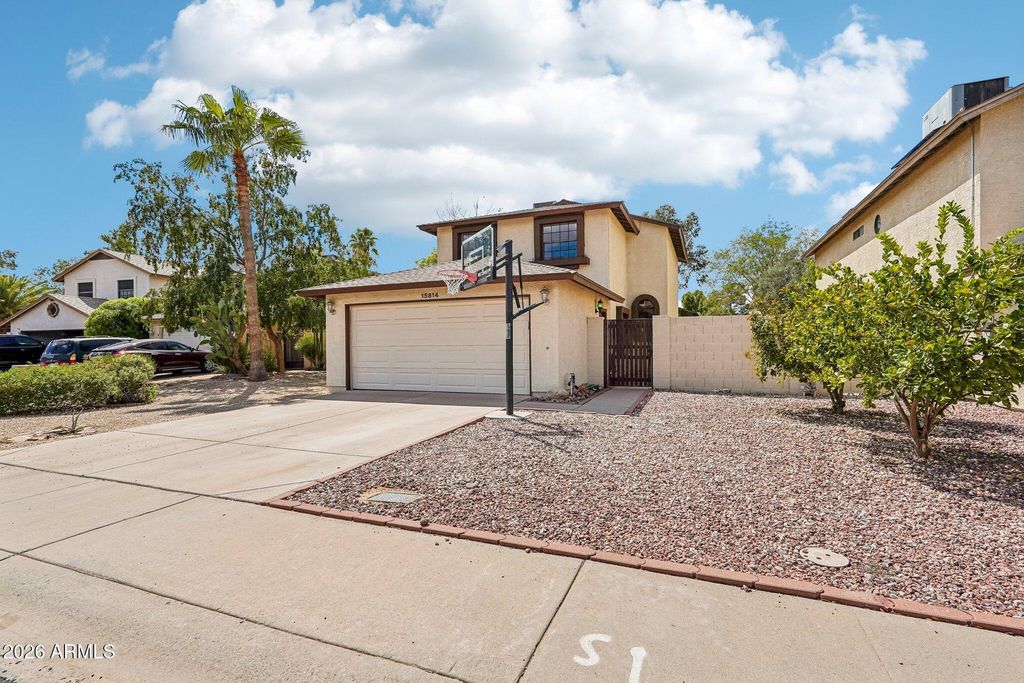 15814 N 37TH Drive, Phoenix, AZ 85053 — photo 2