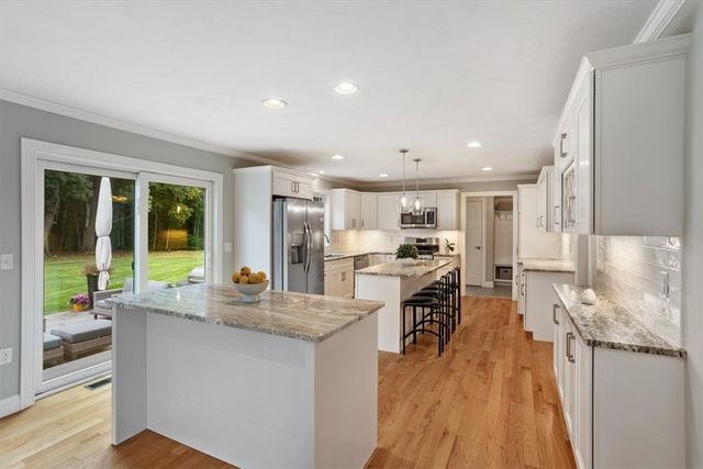 42 East Lantern Road, Lincoln, RI 02865