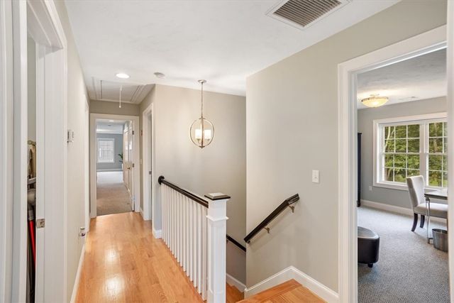 42 East Lantern Road, Lincoln, RI 02865