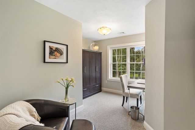 42 East Lantern Road, Lincoln, RI 02865