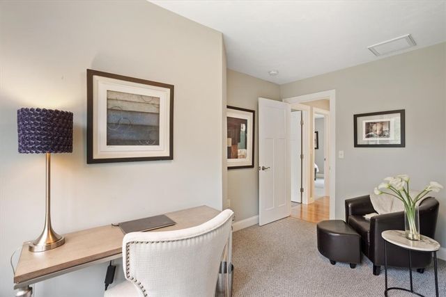 42 East Lantern Road, Lincoln, RI 02865