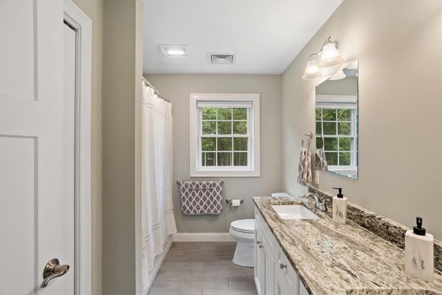 42 East Lantern Road, Lincoln, RI 02865