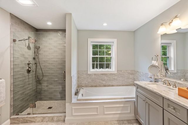 42 East Lantern Road, Lincoln, RI 02865
