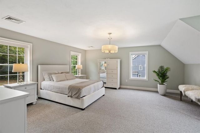 42 East Lantern Road, Lincoln, RI 02865