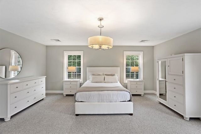 42 East Lantern Road, Lincoln, RI 02865