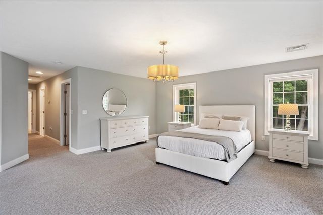 42 East Lantern Road, Lincoln, RI 02865