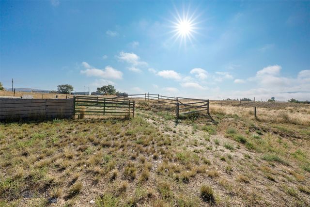 23 Holdsworth Road, Whitehall, MT 59759
