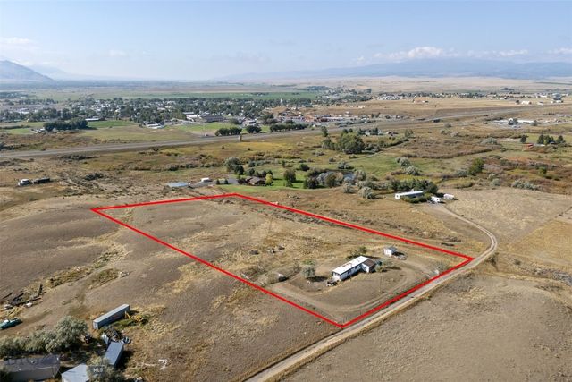 23 Holdsworth Road, Whitehall, MT 59759