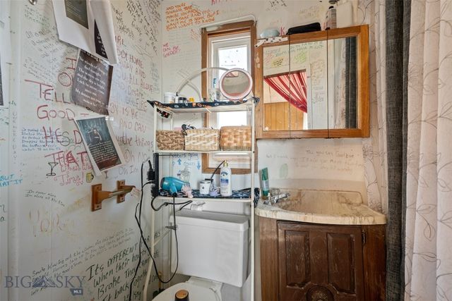 23 Holdsworth Road, Whitehall, MT 59759