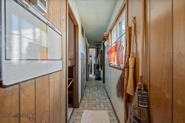 23 Holdsworth Road, Whitehall, MT 59759