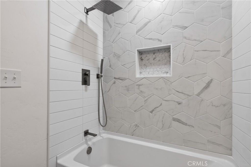 Image 11 of property listing at 8082 N Sherman, Fresno, CA 93720