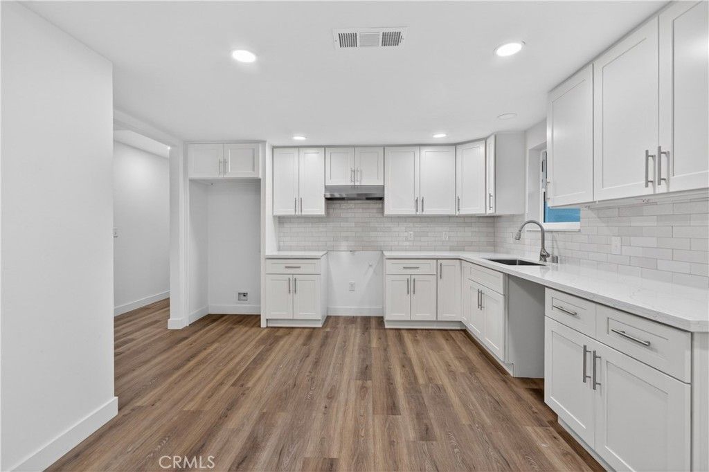 Image 2 of property listing at 8082 N Sherman, Fresno, CA 93720