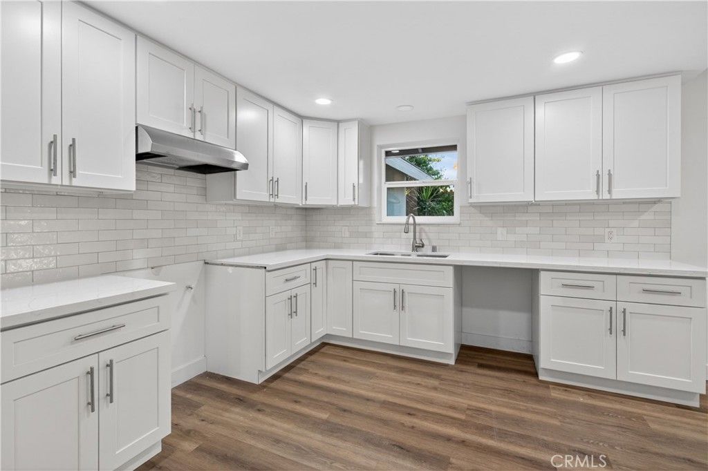 Image 4 of property listing at 8082 N Sherman, Fresno, CA 93720