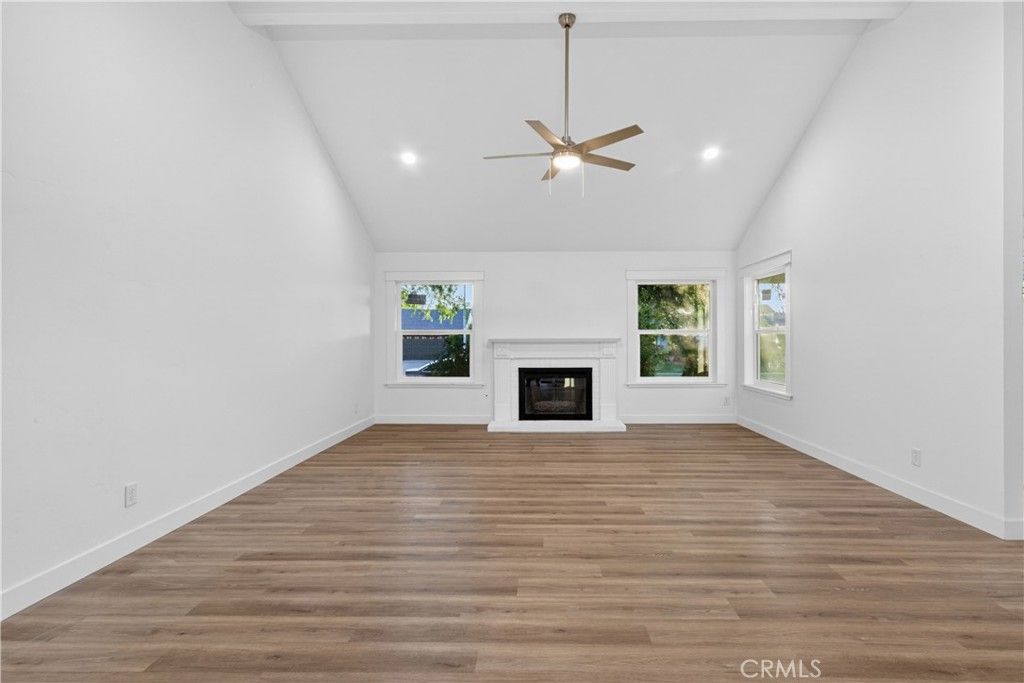 Image 5 of property listing at 8082 N Sherman, Fresno, CA 93720