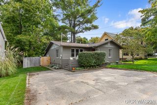 43 Ellis Street, Douglas, MI 49406