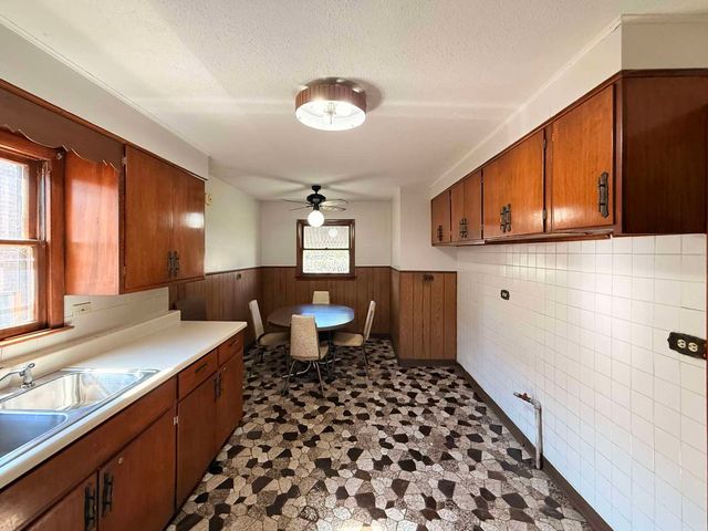 1631 N 36th Avenue, Melrose Park, IL 60160