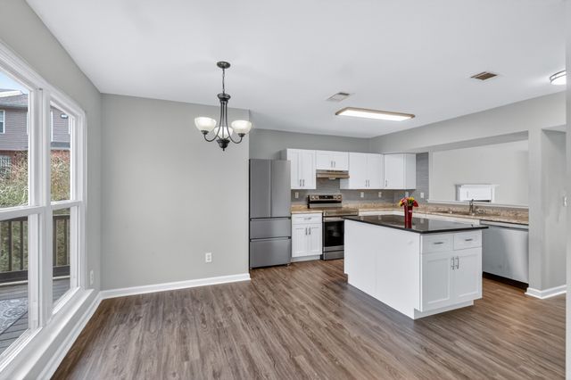 1211 Waggoner Dr, Nashville, TN 37214