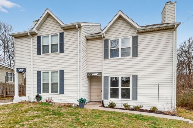 1211 Waggoner Dr, Nashville, TN 37214