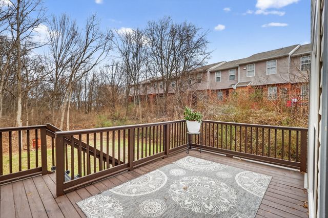 1211 Waggoner Dr, Nashville, TN 37214