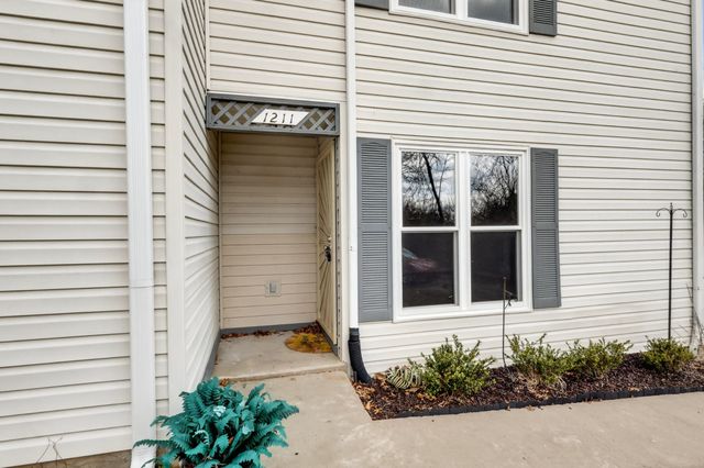 1211 Waggoner Dr, Nashville, TN 37214