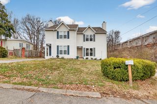 1211 Waggoner Dr, Nashville, TN 37214