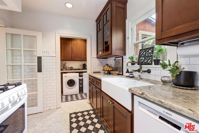 1501 Westerly Terrace, Los Angeles, CA 90026