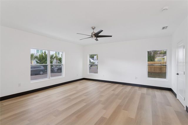 1530 12TH AVENUE S, St Petersburg, FL 33705