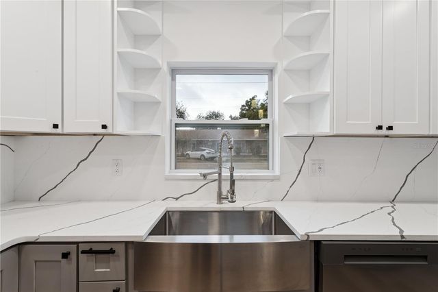 1530 12TH AVENUE S, St Petersburg, FL 33705