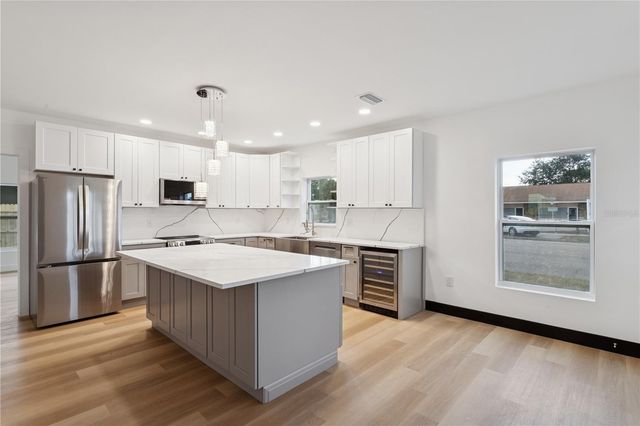 1530 12TH AVENUE S, St Petersburg, FL 33705