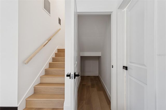 1530 12TH AVENUE S, St Petersburg, FL 33705