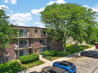 571 FAIRWAY VIEW Drive 3K, Wheeling, IL 60090