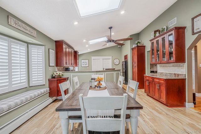 835 Pease Lane, West Islip, NY 11795