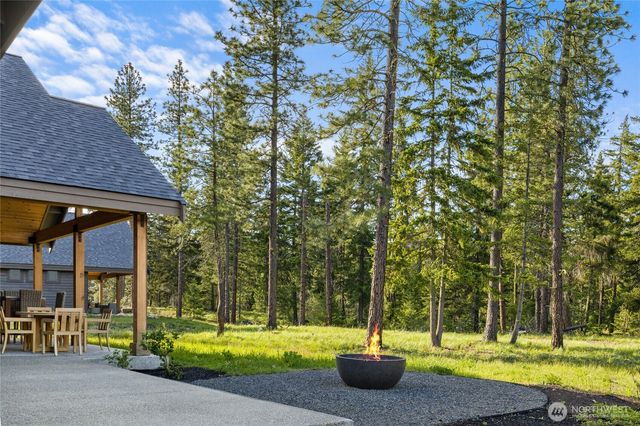 1050 Domerie Park Loop, Cle Elum, WA 98940