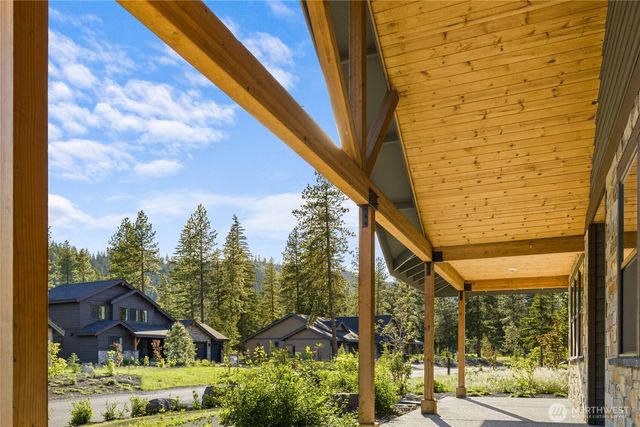 1050 Domerie Park Loop, Cle Elum, WA 98940