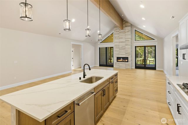 1050 Domerie Park Loop, Cle Elum, WA 98940